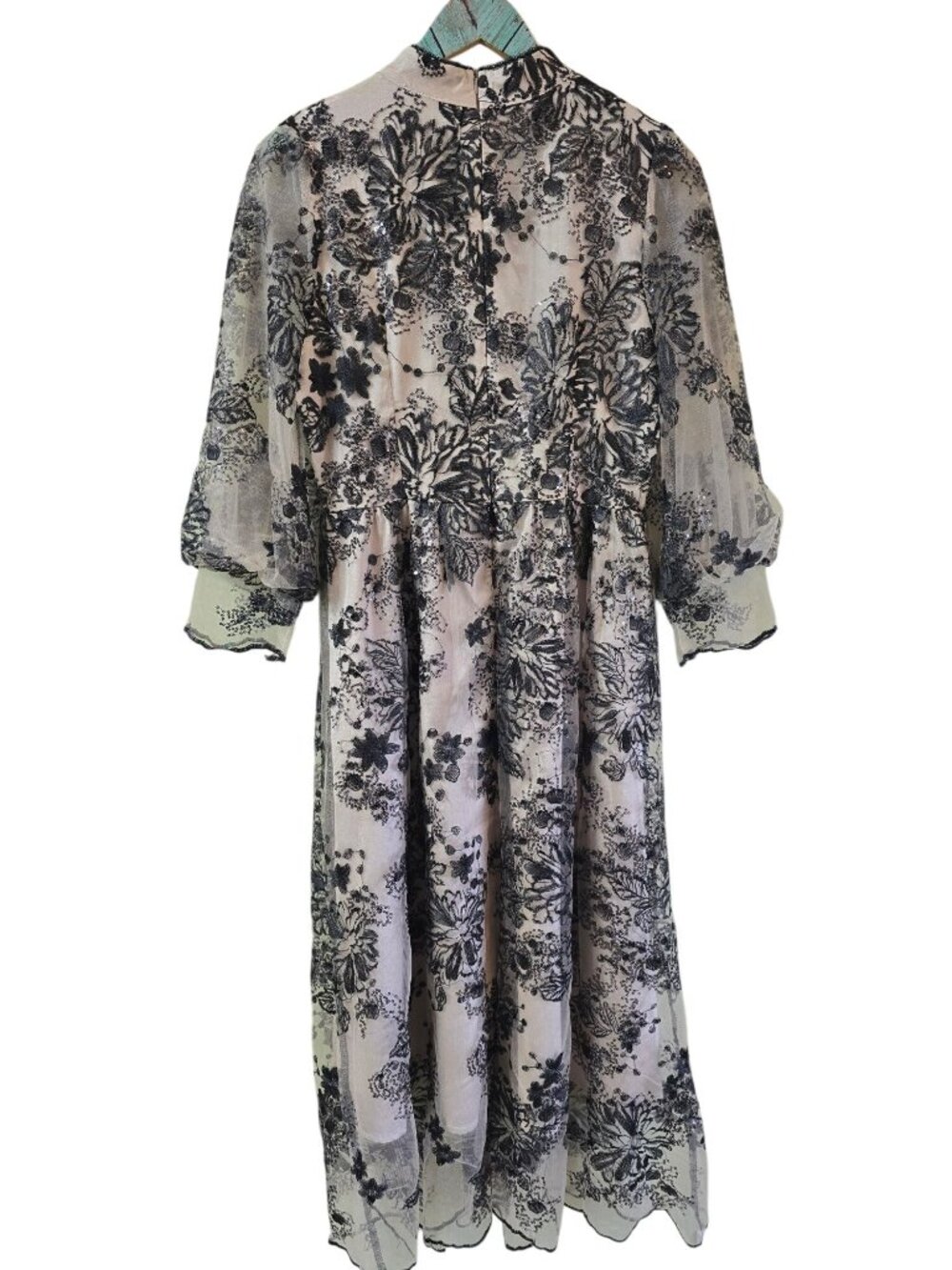Vickey and Lucas Black & Ivory Embroidered Floral Lace Midi Dress, NWOT, Sz M - Picture 7 of 10